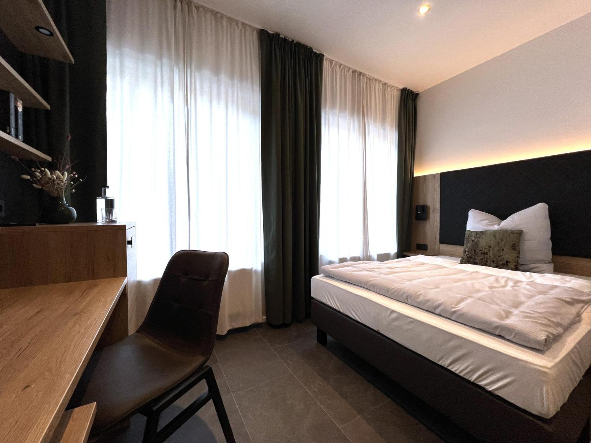 Haus Kuckenberg Hotel Burscheid Luaran gambar
